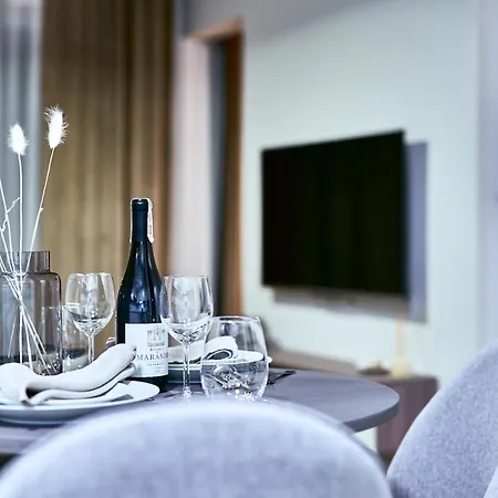 Laguna 35 * 波兰尼卡-兹德鲁伊