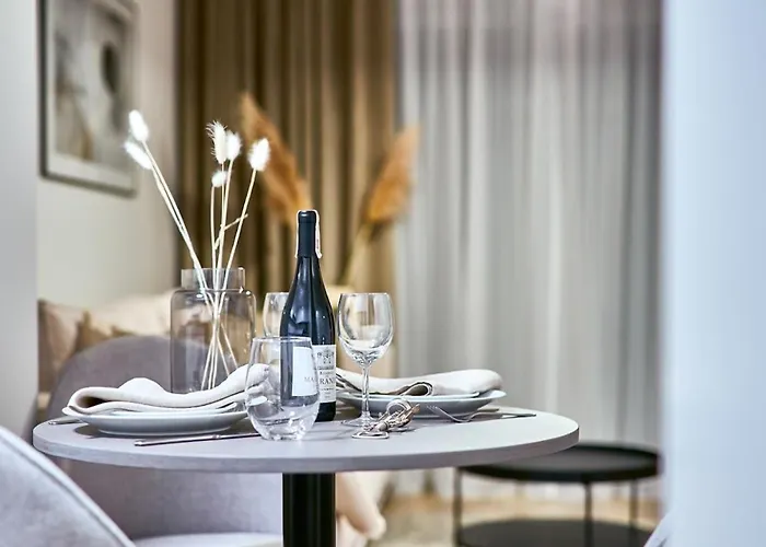 Laguna 35 * 波兰尼卡-兹德鲁伊